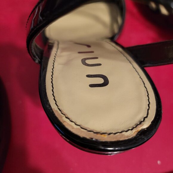 Unisa Bow Tie Heels With Buckle Strap Size 6M - Picture 10 of 12